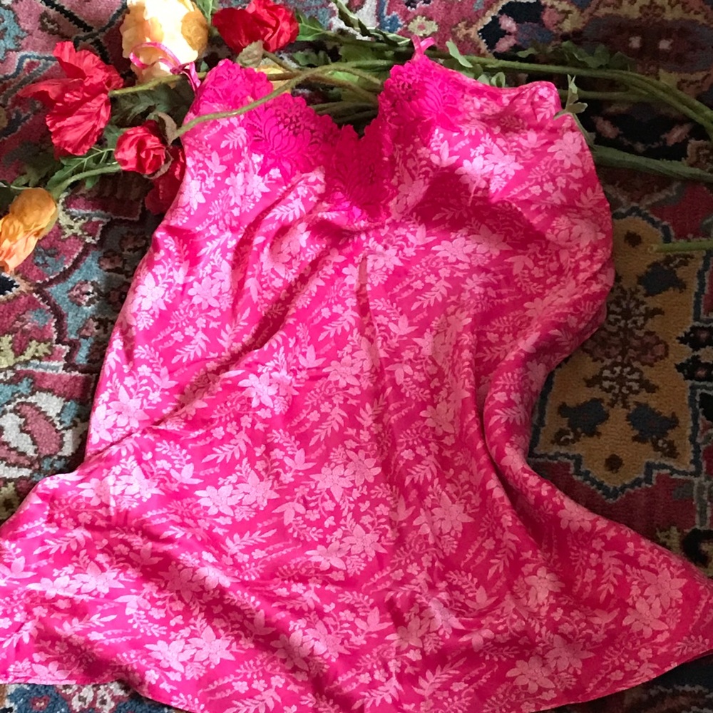 🌹❤️ SILK SLIP DRESS, NIGHT GOWN OR CHEMISE🎁 VTG BERRY PINK SZ SM-MED LIKE NEW - Picture 3 of 8